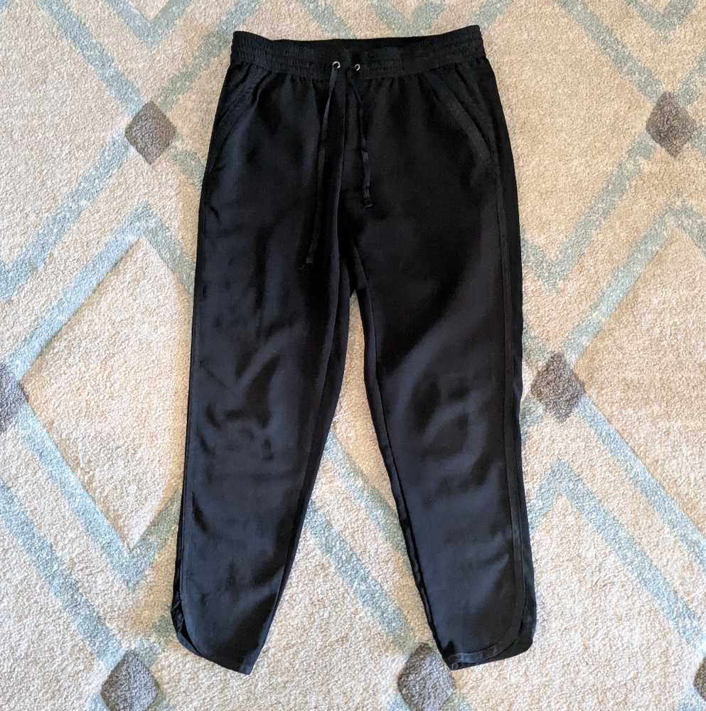 LOFT Black Slim Leg Elastic Waist Pull On Crop Ankle Pants, Size 2